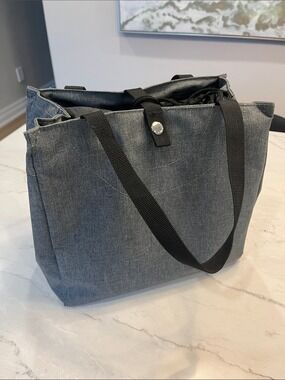 Everyday Gray Canvas Insulated Lunch Tote with Black Straps
